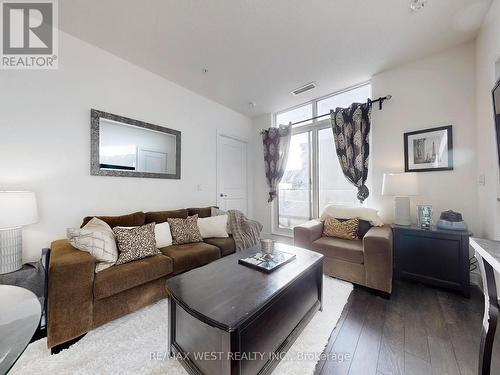 1716 - 9255 Jane Street, Vaughan, ON - Indoor Photo Showing Living Room