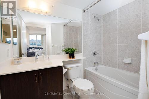 318 - 20 North Park Road, Vaughan, ON - Indoor Photo Showing Bathroom