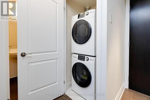 318 - 20 North Park Road, Vaughan, ON - Indoor Photo Showing Laundry Room