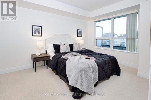 318 - 20 North Park Road, Vaughan, ON - Indoor Photo Showing Bedroom