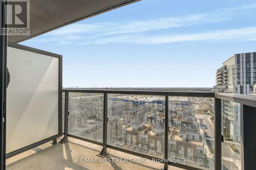 1106 - 60 Honeycrisp Crescent, Vaughan, ON - Outdoor With View With Exterior