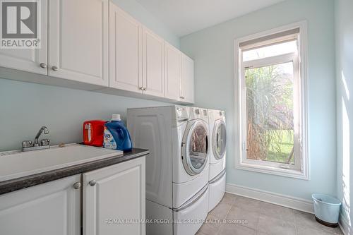 35 Royal Park Boulevard, Barrie, ON - Indoor Photo Showing Laundry Room