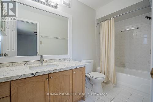 5880 Chorley Place, Mississauga, ON - Indoor Photo Showing Bathroom