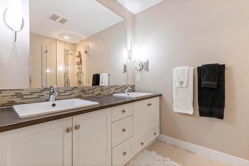 48-2490 Tuscany Drive, West Kelowna, BC - Indoor Photo Showing Bathroom