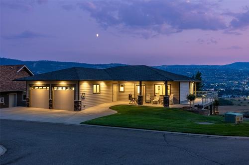 528 Trillium Way, Kamloops, BC - Outdoor With Deck Patio Veranda