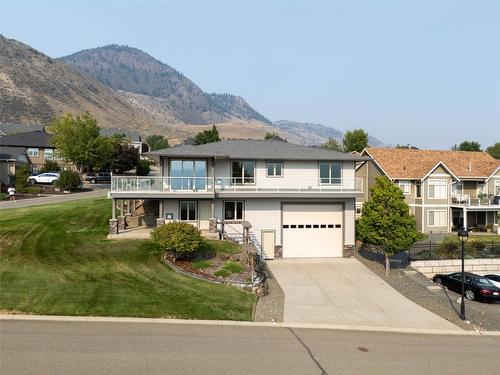 528 Trillium Way, Kamloops, BC - Outdoor With Facade