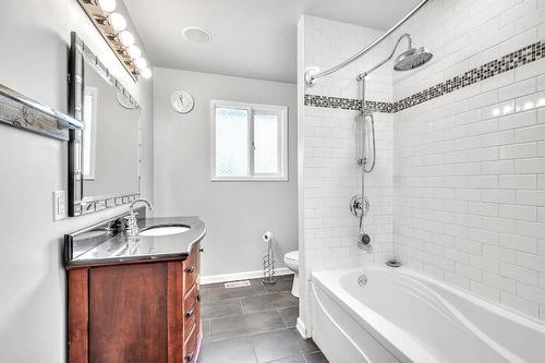 1074 Ollek Street, Kamloops, BC - Indoor Photo Showing Bathroom