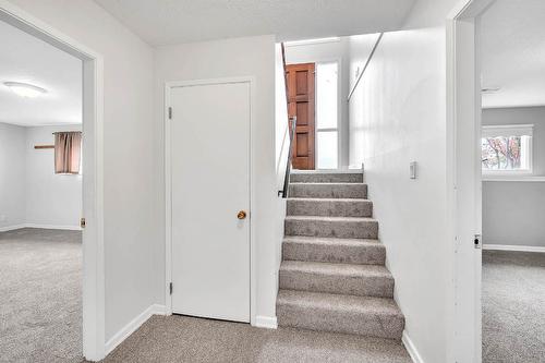 1074 Ollek Street, Kamloops, BC - Indoor Photo Showing Other Room