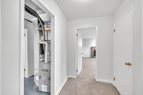 1074 Ollek Street, Kamloops, BC - Indoor Photo Showing Other Room