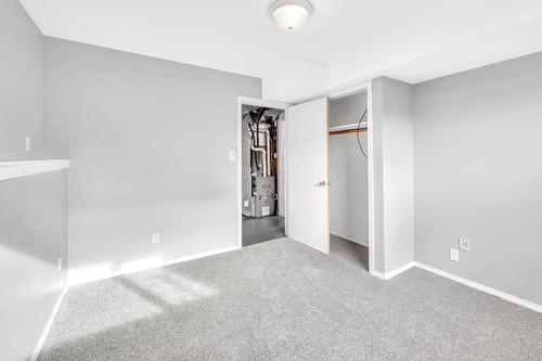 1074 Ollek Street, Kamloops, BC - Indoor Photo Showing Other Room