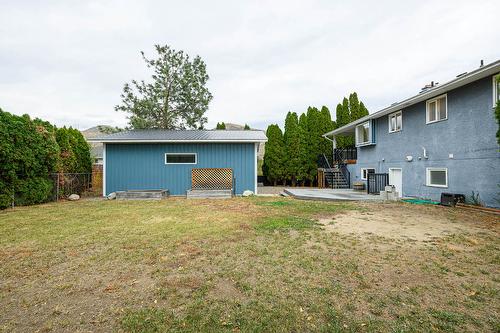 1074 Ollek Street, Kamloops, BC - Outdoor With Exterior