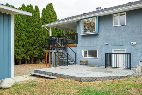 1074 Ollek Street, Kamloops, BC - Outdoor With Exterior