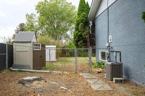 1074 Ollek Street, Kamloops, BC - Outdoor