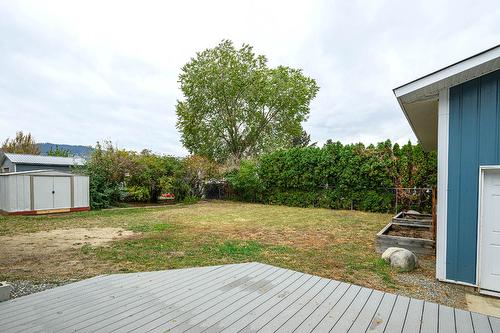 1074 Ollek Street, Kamloops, BC - Outdoor