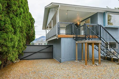 1074 Ollek Street, Kamloops, BC - Outdoor With Exterior