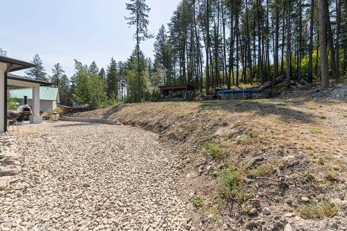 7864 Alpine Road, Kelowna, BC - Outdoor