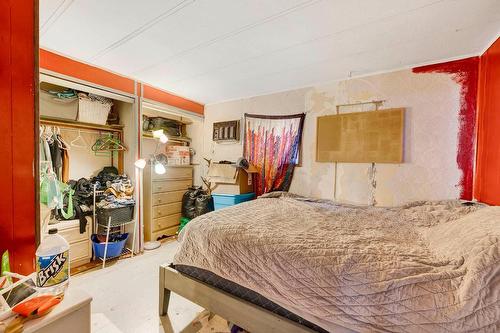 6896 Watson  E Drive, Kamloops, BC - Indoor Photo Showing Bedroom