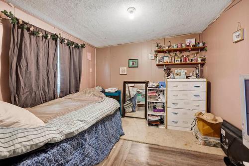 6896 Watson  E Drive, Kamloops, BC - Indoor Photo Showing Bedroom