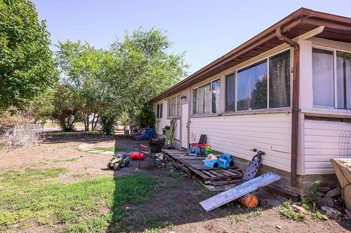 6896 Watson  E Drive, Kamloops, BC - Outdoor With Exterior