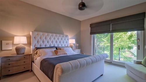 1749 Capistrano Drive, Kelowna, BC - Indoor Photo Showing Bedroom