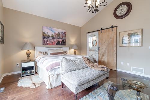 5375 Trillium Lane, Kelowna, BC - Indoor Photo Showing Bedroom