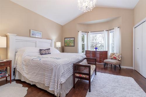 5375 Trillium Lane, Kelowna, BC - Indoor Photo Showing Bedroom