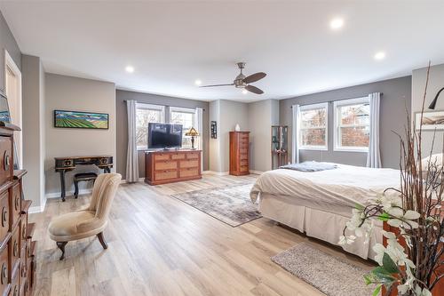 5375 Trillium Lane, Kelowna, BC - Indoor Photo Showing Bedroom