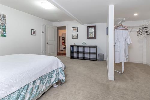 5375 Trillium Lane, Kelowna, BC - Indoor Photo Showing Bedroom