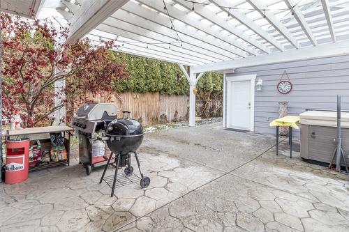 5375 Trillium Lane, Kelowna, BC - Outdoor