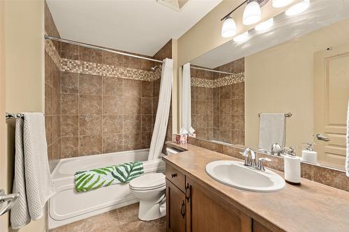 627-654 Cook Road, Kelowna, BC - Indoor Photo Showing Bathroom