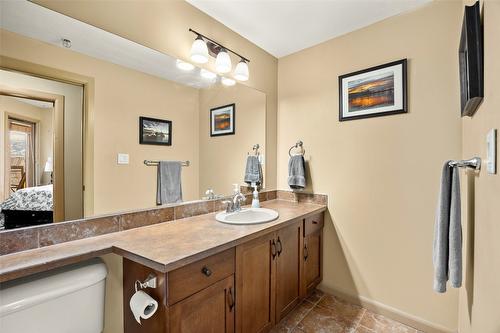 627-654 Cook Road, Kelowna, BC - Indoor Photo Showing Bathroom