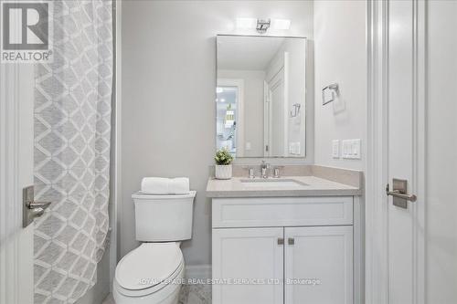 1201 - 2060 Lakeshore Road, Burlington, ON - Indoor Photo Showing Bathroom