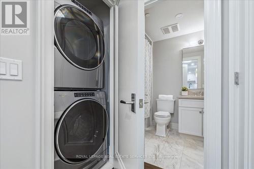 1201 - 2060 Lakeshore Road, Burlington, ON - Indoor Photo Showing Laundry Room