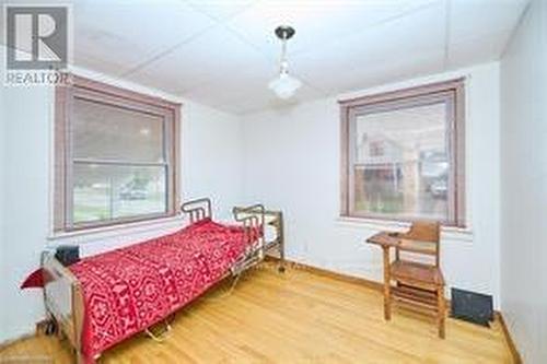 33 Merigold Street, St. Catharines (458 - Western Hill), ON - Indoor Photo Showing Bedroom