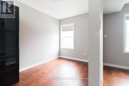 38 Fairleigh Avenue N, Hamilton, ON - Indoor Photo Showing Other Room