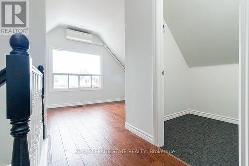 38 Fairleigh Avenue N, Hamilton, ON - Indoor Photo Showing Other Room