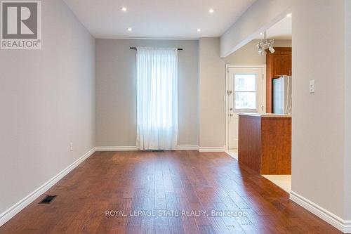 38 Fairleigh Avenue N, Hamilton, ON - Indoor Photo Showing Other Room