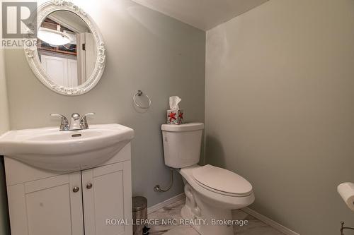 23 Portal Drive, Port Colborne, ON - Indoor Photo Showing Bathroom