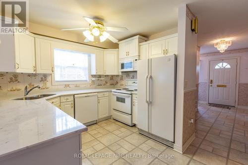 23 Portal Drive, Port Colborne, ON - Indoor Photo Showing Kitchen With Double Sink