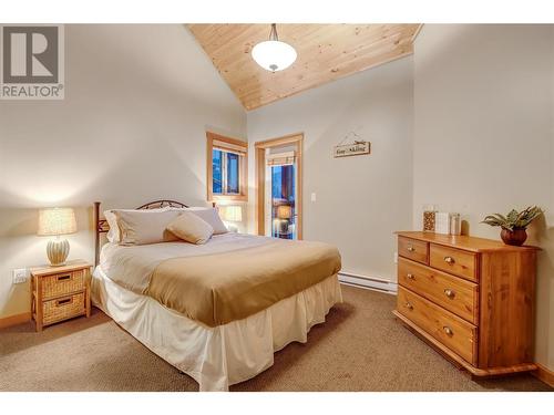 308 Creekview Road Unit# 17, Penticton, BC - Indoor Photo Showing Bedroom