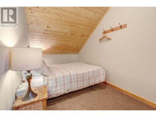 308 Creekview Road Unit# 17, Penticton, BC - Indoor Photo Showing Bedroom