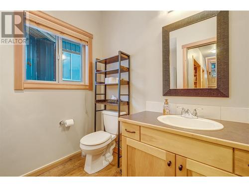 308 Creekview Road Unit# 17, Penticton, BC - Indoor Photo Showing Bathroom