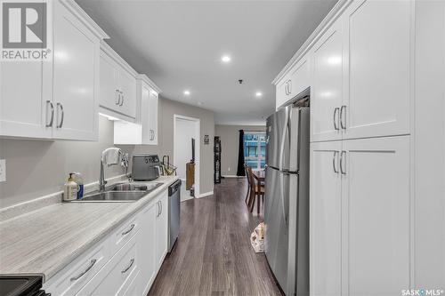 2101 104 Willis Crescent, Saskatoon, SK - Indoor Photo Showing Kitchen With Double Sink