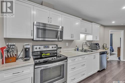 2101 104 Willis Crescent, Saskatoon, SK - Indoor Photo Showing Kitchen With Double Sink