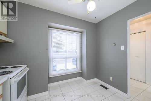 19 - 1786 Attawandaron Road, London, ON - Indoor Photo Showing Kitchen