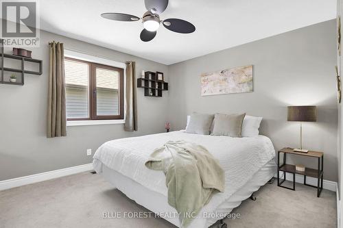 1776 Green Gables Road, London, ON - Indoor Photo Showing Bedroom