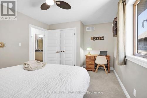 1776 Green Gables Road, London, ON - Indoor Photo Showing Bedroom