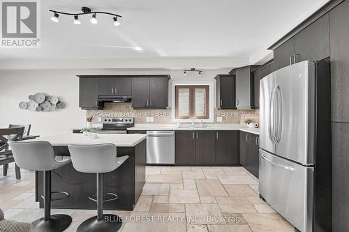 1776 Green Gables Road, London, ON - Indoor Photo Showing Kitchen With Stainless Steel Kitchen With Double Sink With Upgraded Kitchen