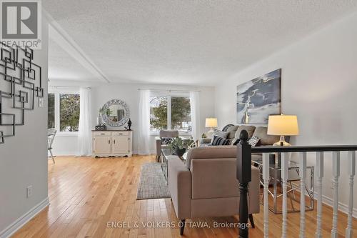 313 Davis Side Road, Beckwith, ON - Indoor Photo Showing Living Room