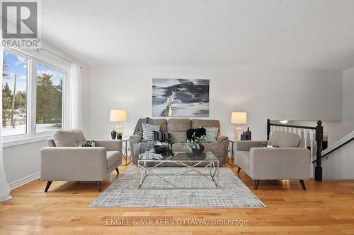 313 Davis Side Road, Beckwith, ON - Indoor Photo Showing Living Room